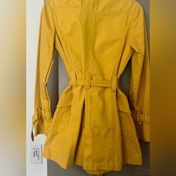 Vintage Very Good '90's Fiorucci Yellow Cotton Twill Trench Coat w/Belt Sz Small - Picture 6 of 9